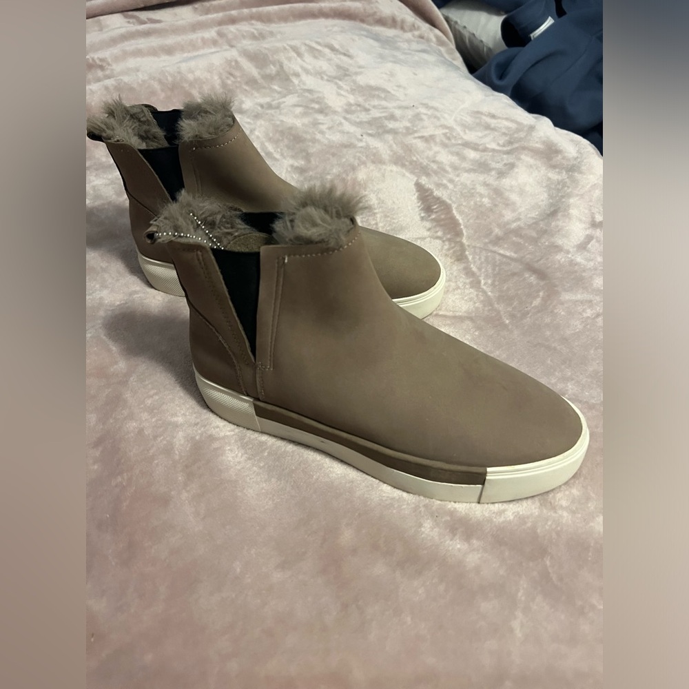 J Slides Fur Booties, Size 9, Tan - image 1